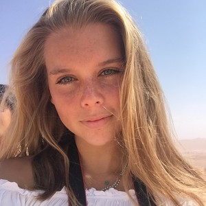 Emma - Prof de physique - chimie - Paris