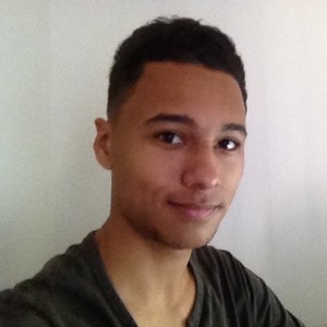 Pierre-Malick - Prof d'initiation informatique - Cenon