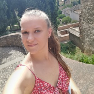 Chloé - Prof d'économie - La Celle-sous-Gouzon