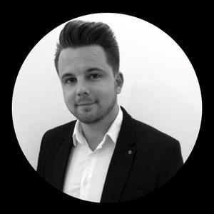 Alexandre - Prof de marketing - Paris