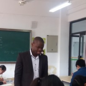 GUY - Prof d'anglais - Châlons-en-Champagne