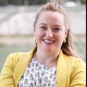 Clara - Prof d'initiation informatique - La Chapelle-de-Guinchay