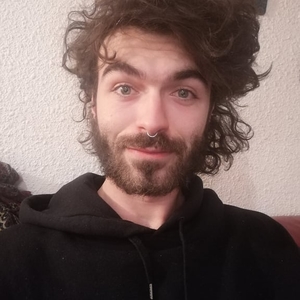 Yann - Prof de cirque - Montpellier