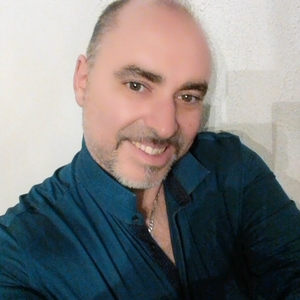 Hugues - Prof de chant - Chanonat