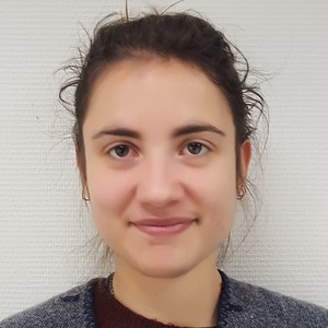 Lucile - Prof de dessin - Metz