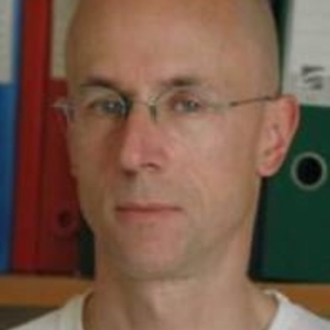 Serge - Prof d'initiation informatique - Escamps