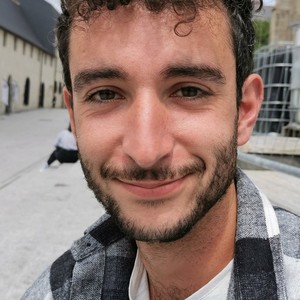 Léo - Prof de SVT - Besançon