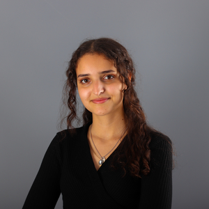 Aya - Prof d'aide aux devoirs - Paris