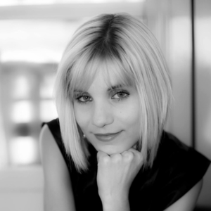 Manon - Prof de couture - Valence