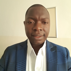 Fredriche - Prof de marketing - Paris