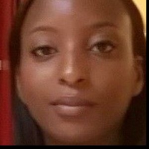 Sally - Prof de droit - Paris