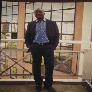 Hermann - Prof de droit des affaires - Cergy
