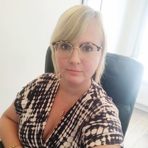 Jennyfer - Prof de droit public - Marseille