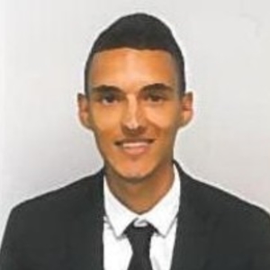 Karim - Prof de droit administratif - Paris 6e