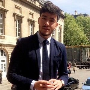 Rachid - Prof de droit constitutionnel - Asnières-sur-Seine