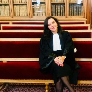 Sarah - Prof de droit - Puteaux