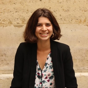 Louise - Prof de droit civil - Paris