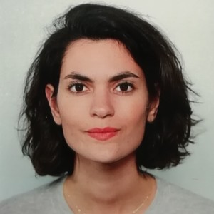 Stéphanie - Prof de droit - Versailles