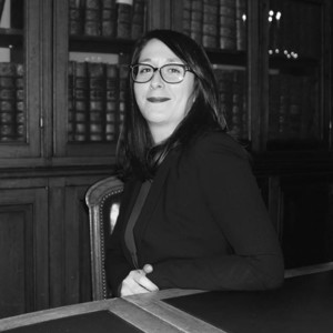 Lydia - Prof de droit civil - Paris