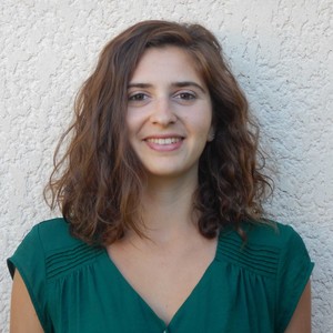 Elody - Prof de SVT - Antibes