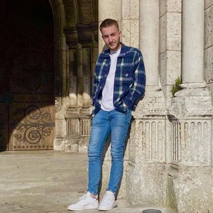 Edouard - Prof de maths - Quévy