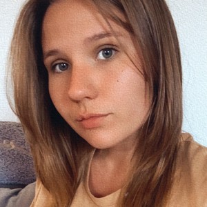 Lea - Prof de français - Paris