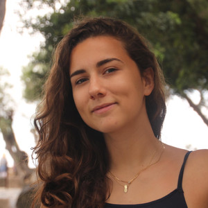 Inès - Prof de maths - Paris