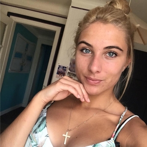 Laura - Prof de préparation bac français - Widensolen