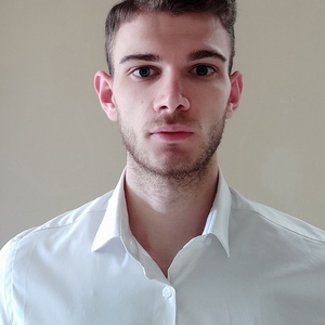 Emanuele - Prof de finance - Genève