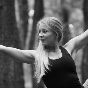 Reni - Prof de yoga - Nice