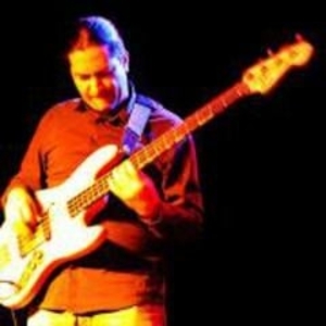 Xavier - Prof de basse - Paris