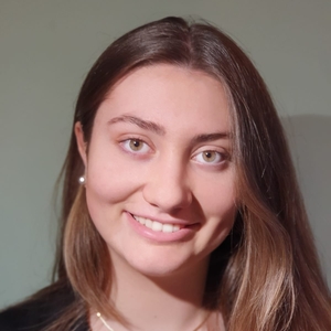 Cinzia - Prof d'allemand - Versailles