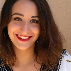 Alexandra - Prof de grec moderne - Andenne