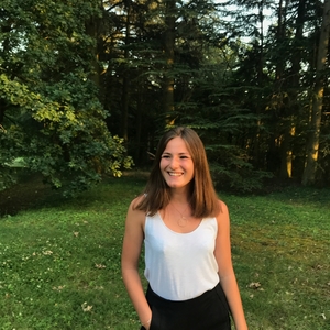 Sarah - Prof d'aide aux devoirs - Écully