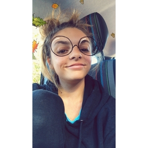 Julia - Prof d'aide aux devoirs - Solliès-Ville