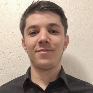 Enzo - Prof de français - Marseille