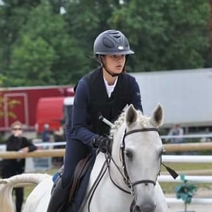 Jade - Prof d'équitation - Le Poët-Laval