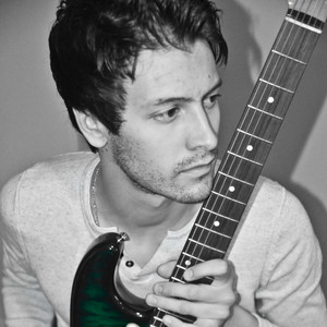 Nathan - Prof de guitare - Thiverval-Grignon