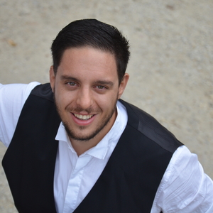 Mathieu - Prof de chant - Saint-Laurent-d'Arce