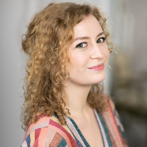 Julie - Prof de chant - Paris