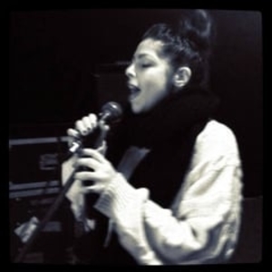 Laura - Prof de solfège - Paris