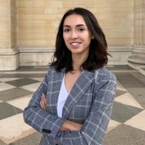 Alexandra - Prof de droit civil - Meudon