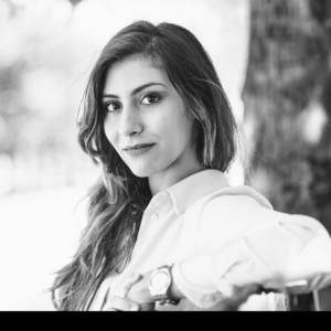 Assia - Prof de droit - Paris