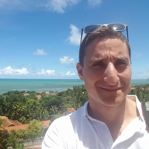 Jonathan - Prof de management et gestion d'entreprise - Paris