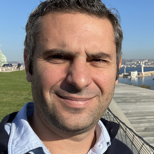 Julien - Prof de maths - Marseille