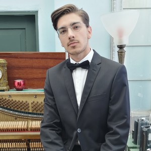 Adam - Prof de maths - Paris
