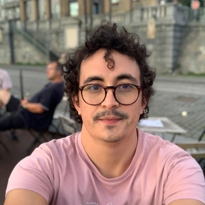 Paulo - Prof de finance - Paris