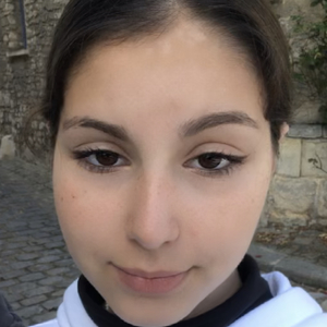 Sara - Prof d'anglais - Creil