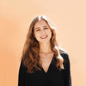 Charlotte - Prof d'aide à la rédaction de cv - lettre de motivation - Bry-sur-Marne