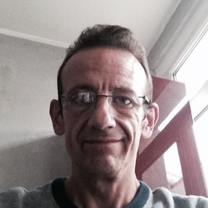 Denis - Prof de développement personnel - Avion